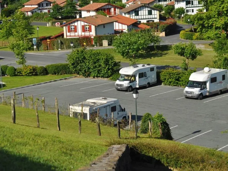 Aire De Camping Car
